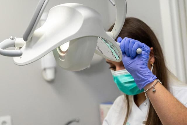 Tratamientos de estética dental en Ourense