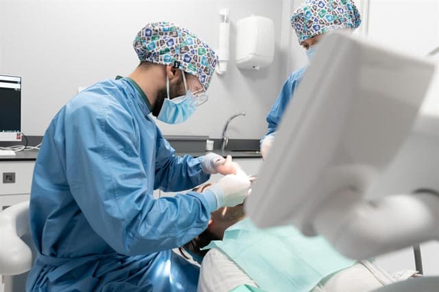 Tratamientos de odontología en A Valenzá, Ourense